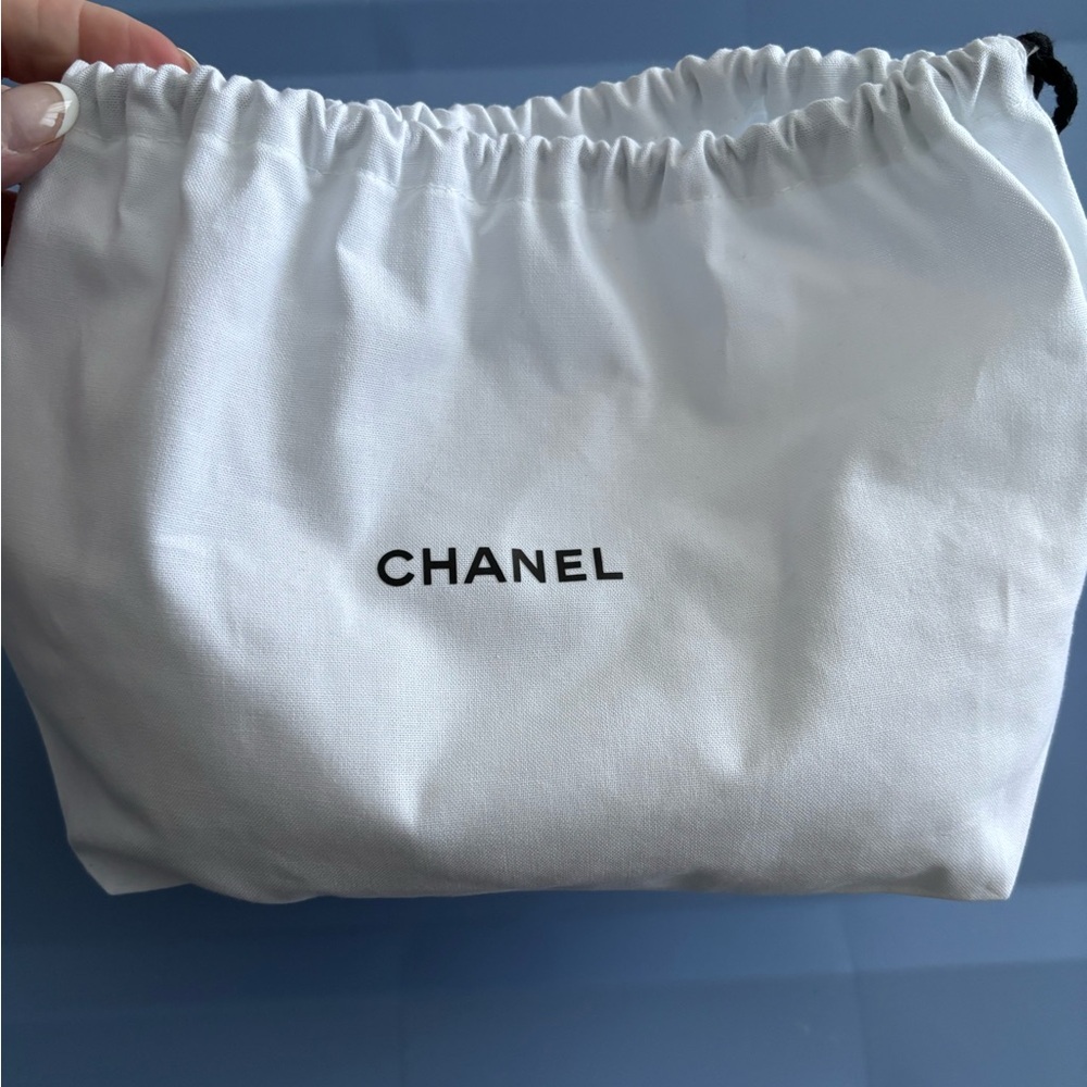 Chanel Dustie